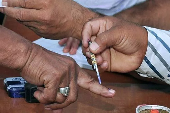  Big Challenge To the Blind Voters In Induru - Sakshi