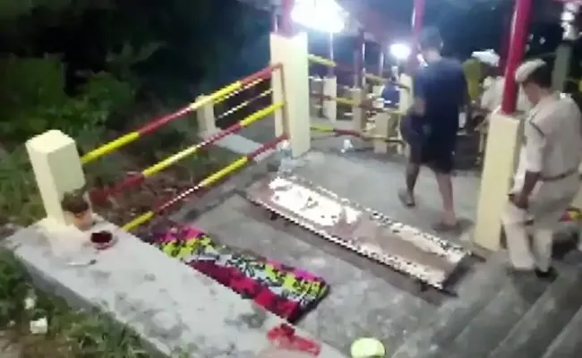  Woman Headless Body Found In Kamakhya Temple At Assam - Sakshi