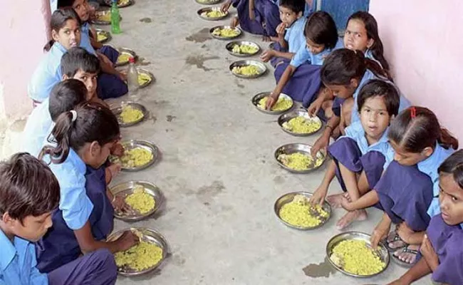 Government  Introduce Breakfast Scheeme In  Government Schools Medak - Sakshi