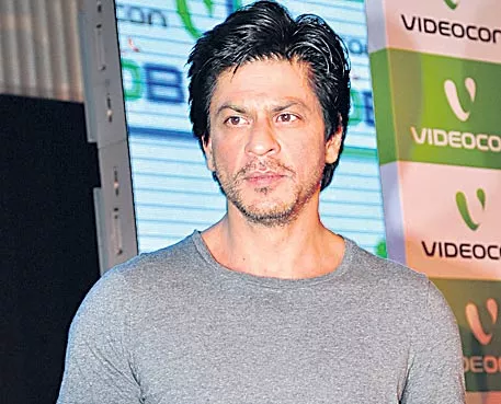 Shah Rukh Khan to produce horror series for Netflix - Sakshi