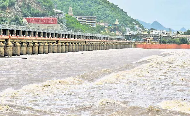 Heavy Floods At Prakasam Barrage - Sakshi