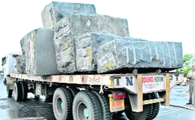 Illegal Granite Transport In Prakasam - Sakshi