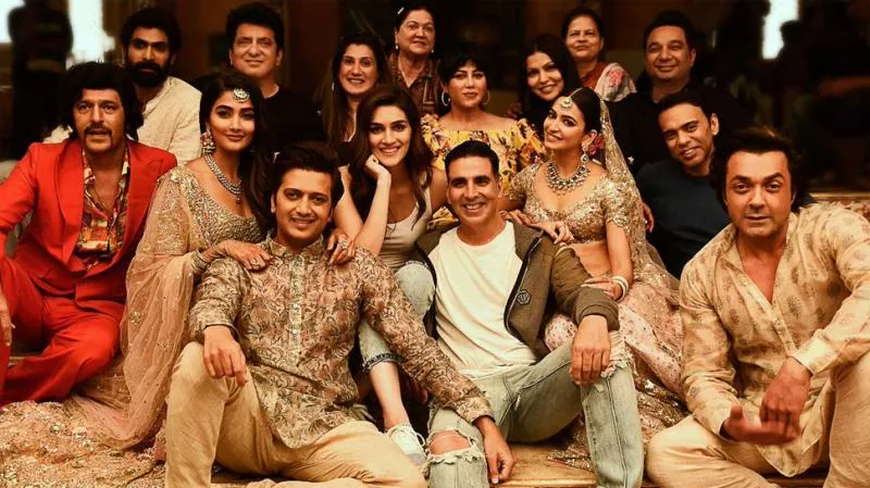 Akshay Kumars Latest Release Housefull 4 Has Done A Great Opening At The Box Office - Sakshi