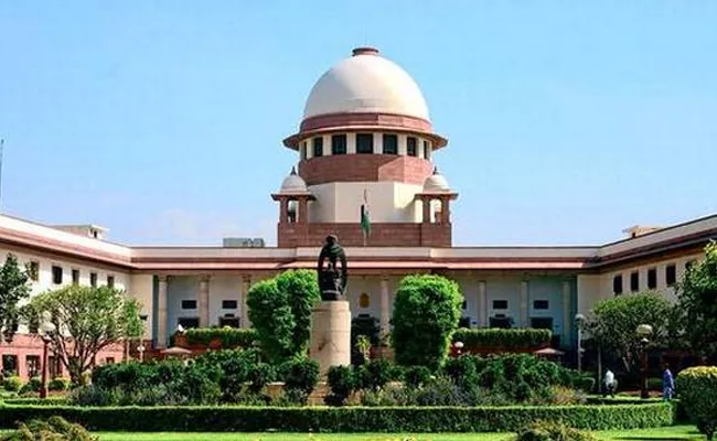 Supreme Court hearing of Shiv Sena, Congress, NCP plea against Fadnavis led government - Sakshi