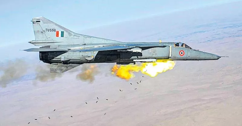 IAFs MiG-27 decommissioned from Air Force - Sakshi