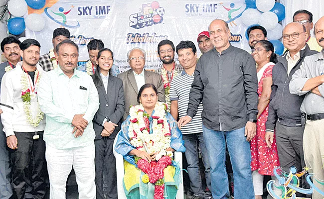 Apurva Wins Carrom Championships Title - Sakshi