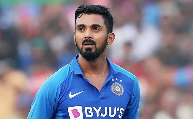 KL Rahul auctions World Cup bat to raise funds for vulnerabl childrens - Sakshi
