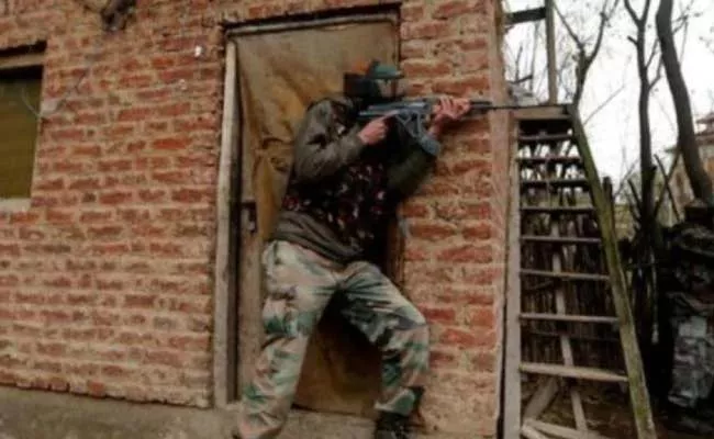 Three Militants Eliminate In Encounter In Jammu And Kashmir At Kulgam - Sakshi