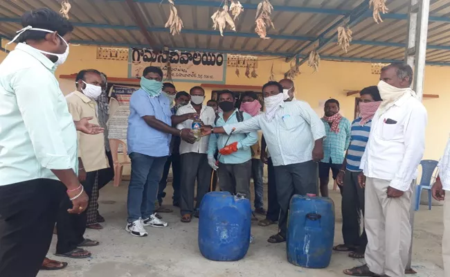 Man Donates 100 Litres Hydrochloride Liquid In Kesamudram - Sakshi