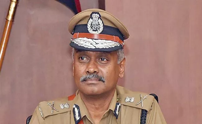 Chennai Commissioner Desperately Trying To Protect Police From Corona Virus - Sakshi