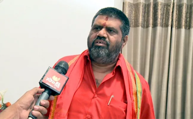 Minister Avanthi Srinivas Visits State Covid Hospital In Visakhapatnam - Sakshi