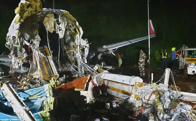 Kerala Plane Crash Not An Accident But Murder: Mohan Ranganathan  - Sakshi
