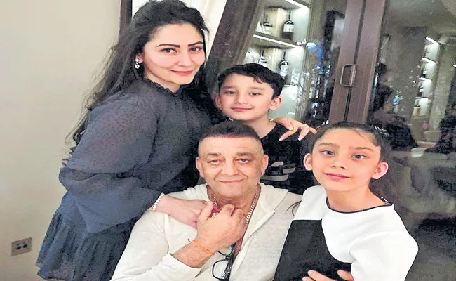 Sanjay Dutt reunites with kids in Dubai after months - Sakshi