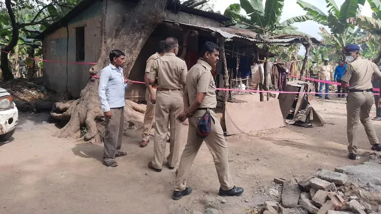 4 Siblings in Jalgaon Village Found Butchered With Axe - Sakshi