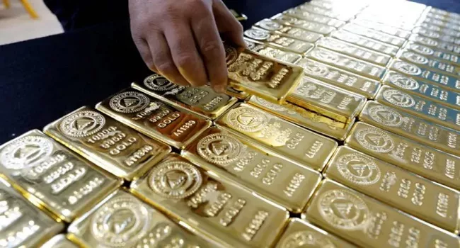 Gold, Silver prices up in MCX, New York Comex - Sakshi