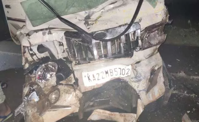 Six Deceased In Road Accident At Belagavi Karnataka - Sakshi