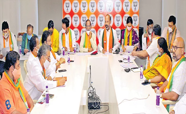 BJP Decided With Target Of Winning 100 Divisions In GHMC Elections - Sakshi