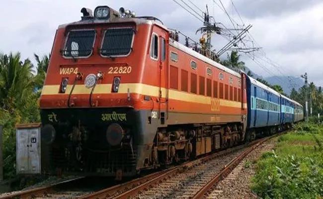 Special Trains To Clear Sankranti Rush - Sakshi