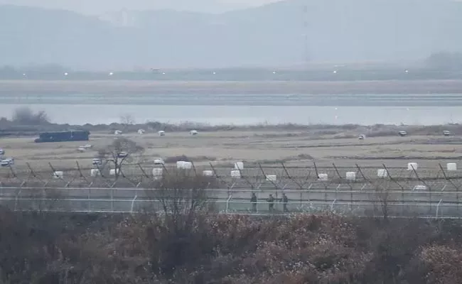 North Korea Man Entered In Demilitarized Zone - Sakshi