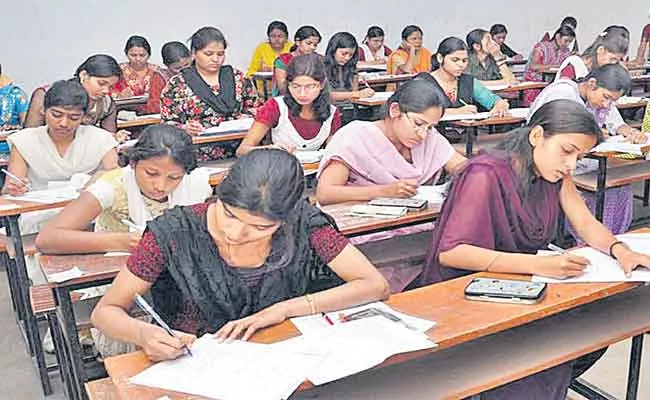 Inter First Year Students Who Failed Last Year Appeal To Inter Board - Sakshi