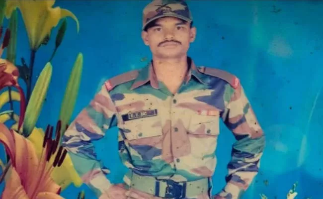 Srikakulam Amadalavalasa Army Jawan Deceased In Assam - Sakshi