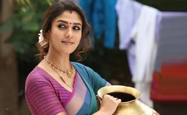 Heroine Nayanathara To Play In Matrudevobhava Remake - Sakshi