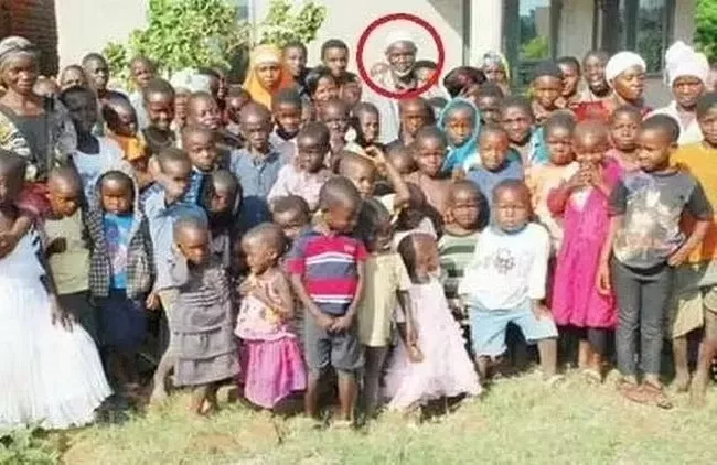 Zimbabwe Man With 16 Wives And 151 Children Want to Marry Again - Sakshi