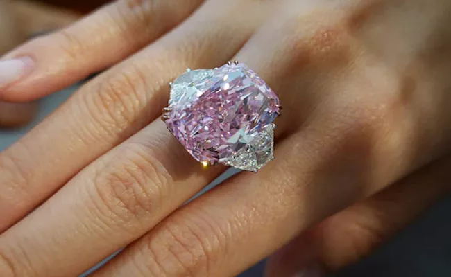 The Sakura Diamond Sets Record For Largest Ever To Be Auctioned In Hong Kong - Sakshi