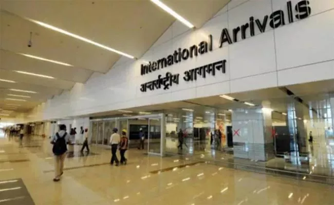 Delhi Indira Gandhi International Airport Receives Hoax Bomb Threat Call - Sakshi