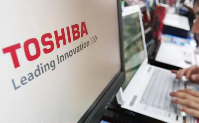 Toshiba Investors Oust Scandal Hit Chairman Osamu Nagayama  - Sakshi