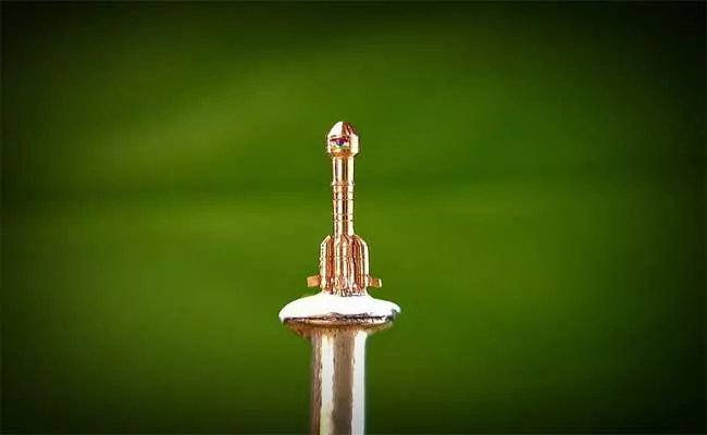 Mounted a Rocket Model On A Needle with Micro Art - Sakshi