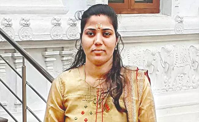 Karnataka Pregnant Woman Clear Physical Tests For Cop Job - Sakshi