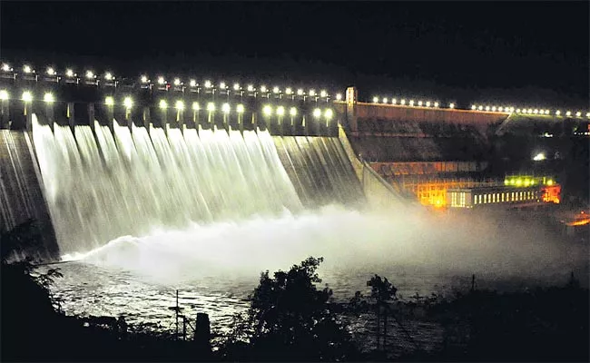 Telangana: Gates Of All Major Projects Lifted Due To Heavy Inflow - Sakshi