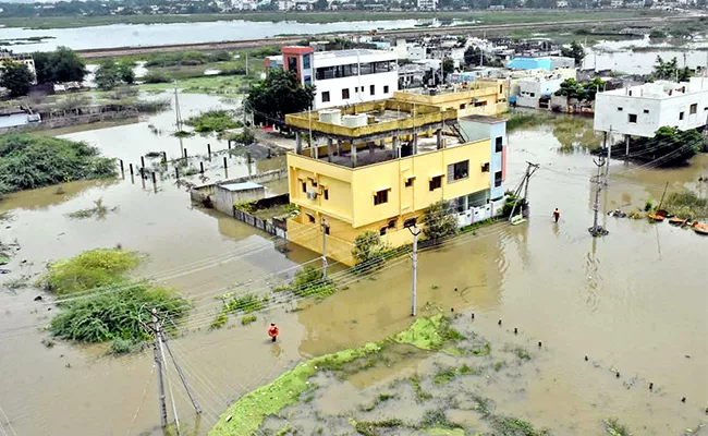Heavy Rain Warangal Once Again Sunk In Water - Sakshi