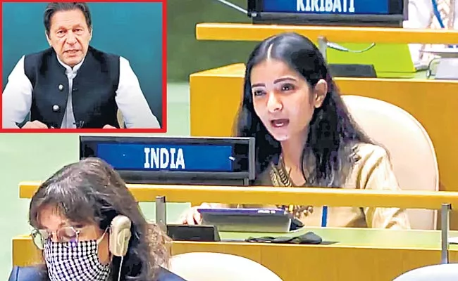 India Young Diplomat Sneha Dubey Gives Blistering Reply To Pakistan - Sakshi