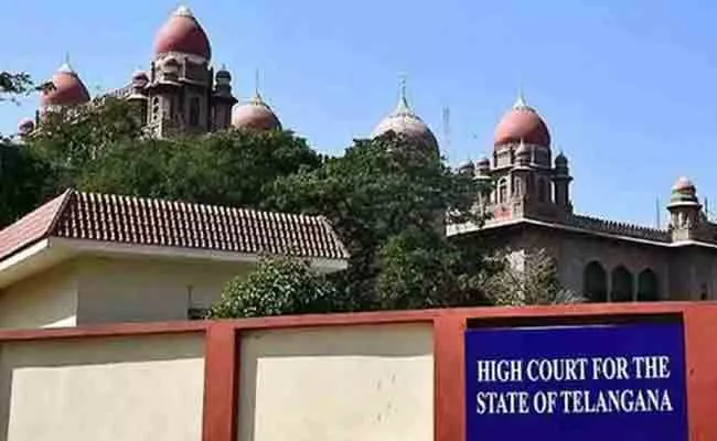Petition in Telangana High Court On Liquor Store Reservations - Sakshi