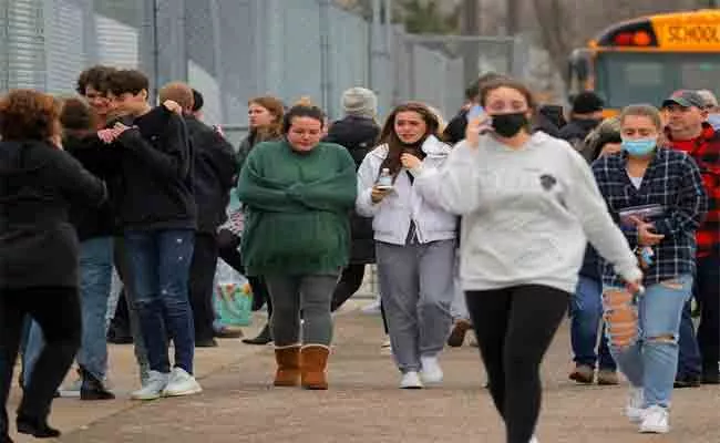 Student Gun Firing Tragedy Michigan High School In America - Sakshi