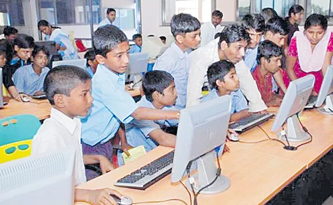 Infosys Spring Board: Infosys CSC Collaborated To Train Rural Students In Digital Skills - Sakshi