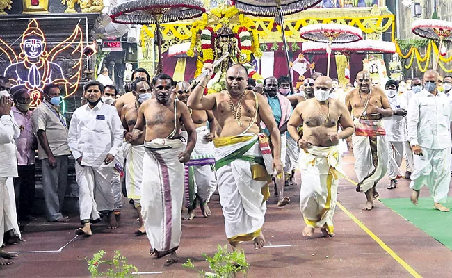 TTD parveta utsavam was held in solitude on At Tirumala Srivari Temple - Sakshi