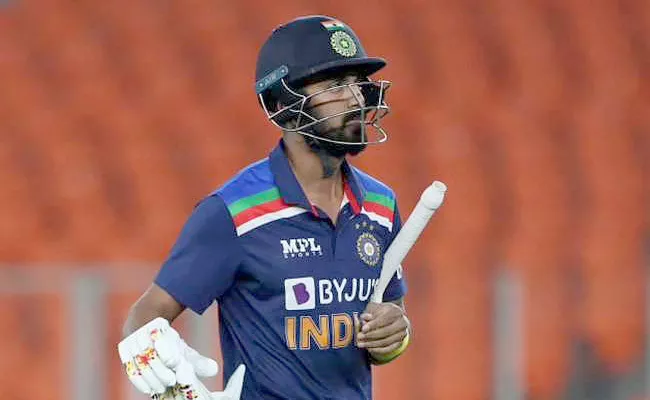 KL Rahul Set To Achieve First Indian Captain 1st ODI vs South Africa Tour - Sakshi