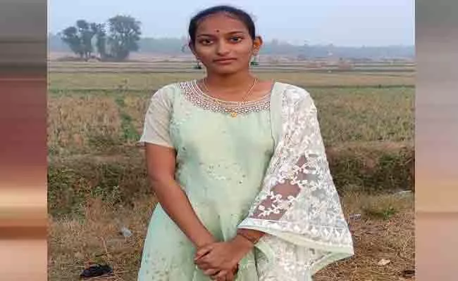 Student Committed Suicide in Vangara Srikakulam District - Sakshi