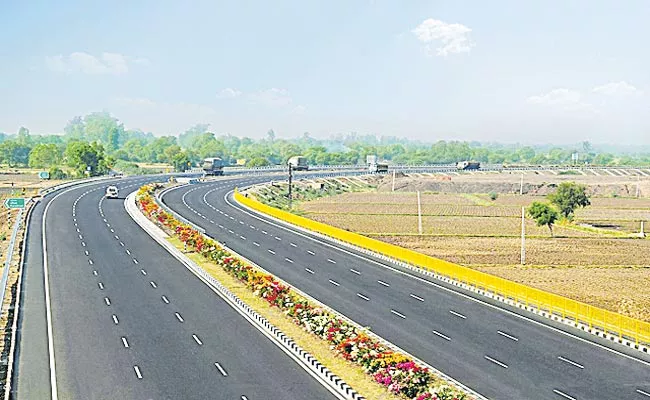 Central Govt Has Sanctioned Four National Highways To Telangana - Sakshi