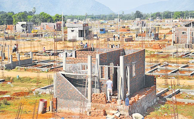 Andhra Pradesh Govt Focused On construction of houses for Poor - Sakshi