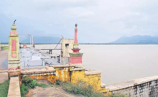 AP Government Has Taken Steps To Rehabilitate The Ponds Tirupati - Sakshi