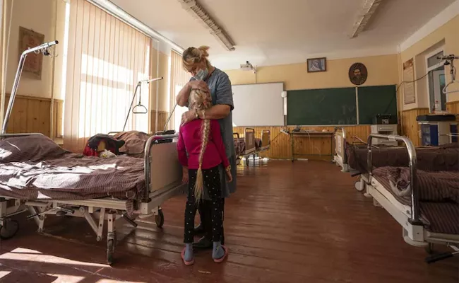 War Leaves Ukraine Vulnerable To Health Crises - Sakshi