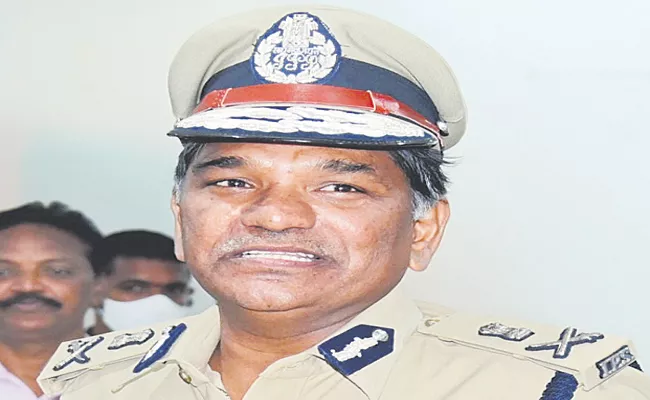 DGP Rajendranath on theft case in Nellore court - Sakshi