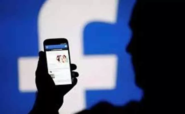 Hyderabad: Man Blackmailing With Morphing Photos In Facebook - Sakshi