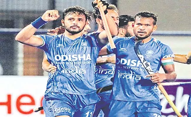 FIH Pro League: India Beat England 3-2 In A Marathon Shoot Out To Top The Table - Sakshi