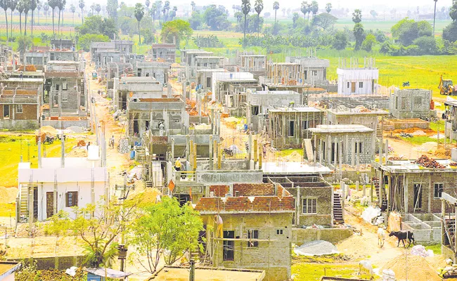 Speedup Navaratnalu construction of houses for poor in Andhra Pradesh - Sakshi