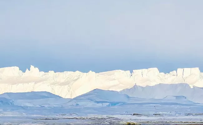 Newly Discovered Lake May Hold Secret to Antarctic Ice Sheet - Sakshi